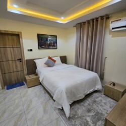 1 bedroom shortlet apartment bedroom